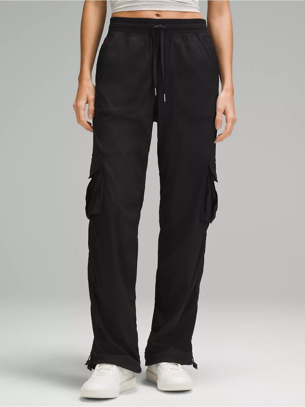 Lululemon | relaxed cargo studio pants $138 | size large